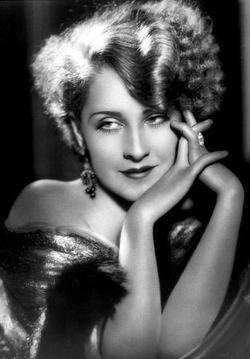 Latest photos of Norma Shearer, biography.