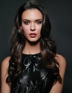 Odette Annable image.