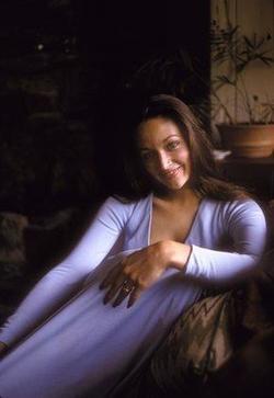 Latest photos of Olivia Hussey, biography.