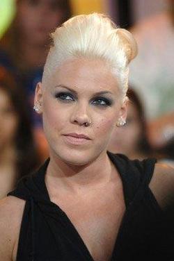 Latest photos of Pink, biography.