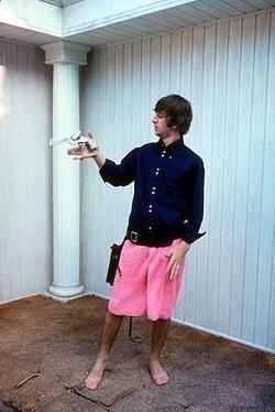 Latest photos of Ringo Starr, biography.
