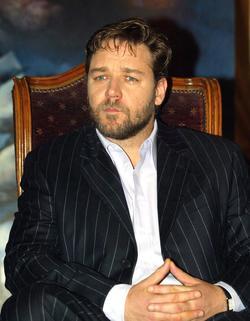 Latest photos of Russell Crowe, biography.