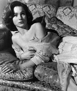 Latest photos of Shirley Anne Field, biography.