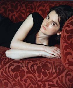 Latest photos of Shirley Henderson, biography.