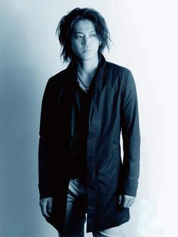 Latest photos of Shun Oguri, biography.