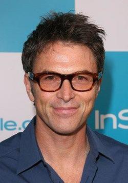 Latest photos of Tim Daly, biography.