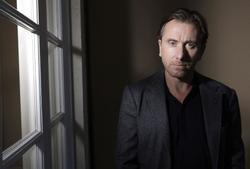 Latest photos of Tim Roth, biography.