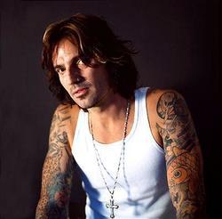 Latest photos of Tommy Lee, biography.