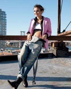 Latest photos of Victoria Justice, biography.