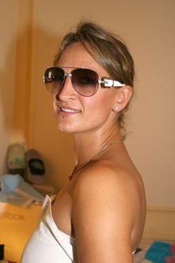 Latest photos of Zoe Bell, biography.