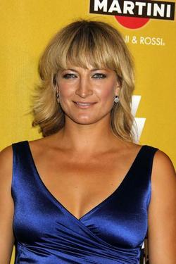 Latest photos of Zoe Bell, biography.