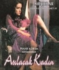 Asilacak kadin - movie with Mujde Ar.